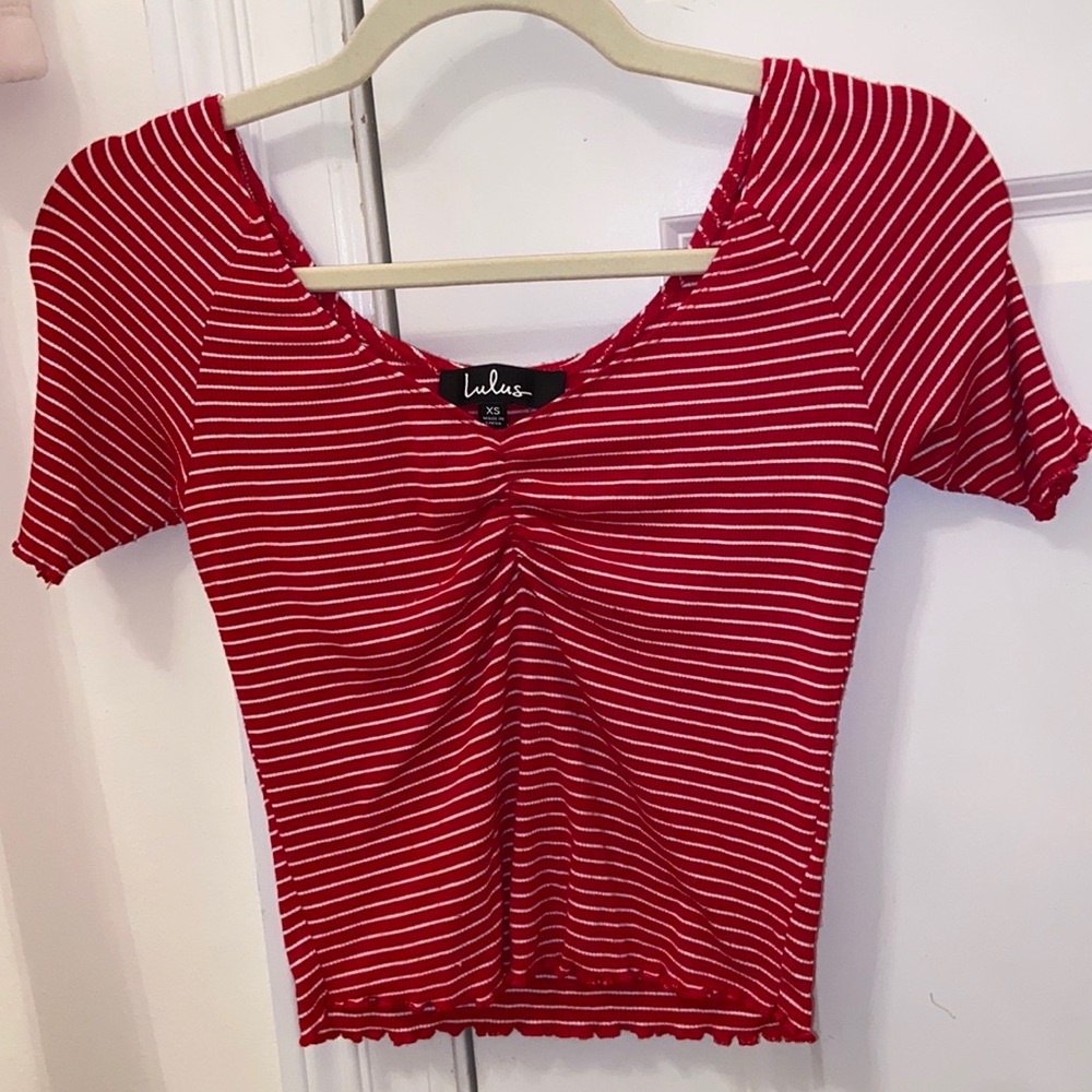 LULU’S XS RED AND WHITE STRIPED TOP